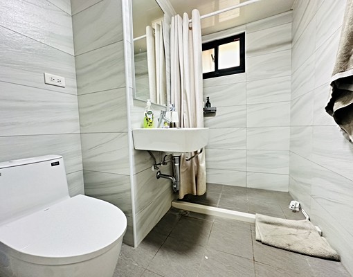 黎明新村博愛社區#豪華裝潢#開放式廚房#平車另計 - Image 13