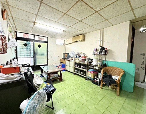 近竹圍捷運站，免仲介費，可社宅，可租補，可入戶籍，養貓可談 - Image 1