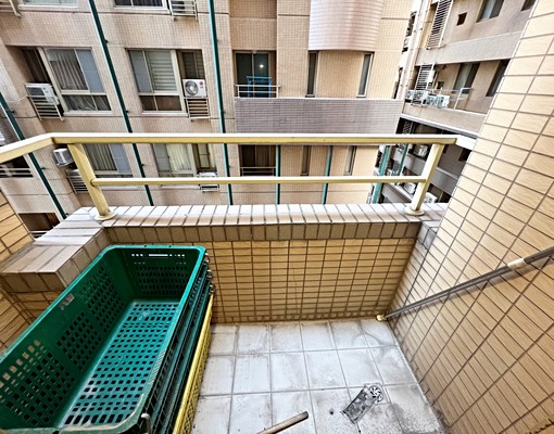 近文心捷運【興富發上城】優質社區🔥經濟實惠🔥三房車位 - Image 10