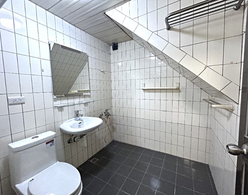 🥇淡水捷運🥇泰隆社區捷運商圈1、2樓 - 591租屋網 - Image 3