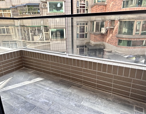 中正東路一段️租金合理️紅樹林站 - Image 8