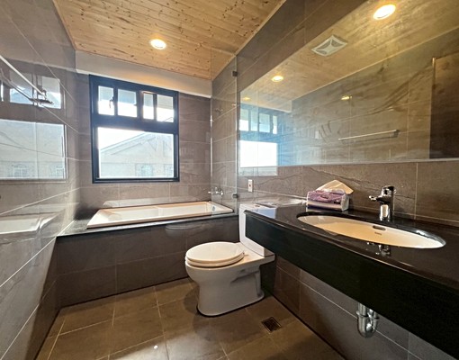 楠梓高大特區★棋琴25重奏全新4房平車可租補附家俱 - Image 10