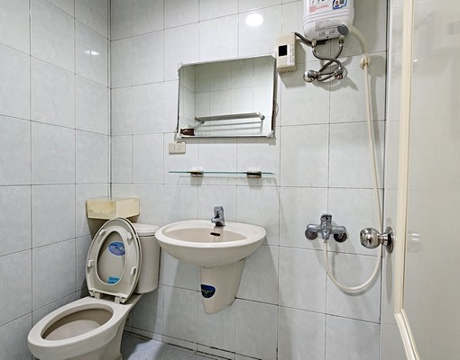 捷運板橋站出租套房~步行一分鐘!鄰文化路一段.新板特區 - Image 3