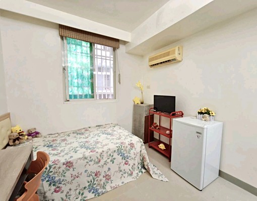 捷運永安站約6分鐘質感採光美套超值含網路水費洗澡瓦斯費限女性 - Image 1