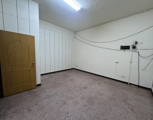 南崁店面南祥路2樓出租可辦公、美髮甲、個人工作室、網拍 - Image 2