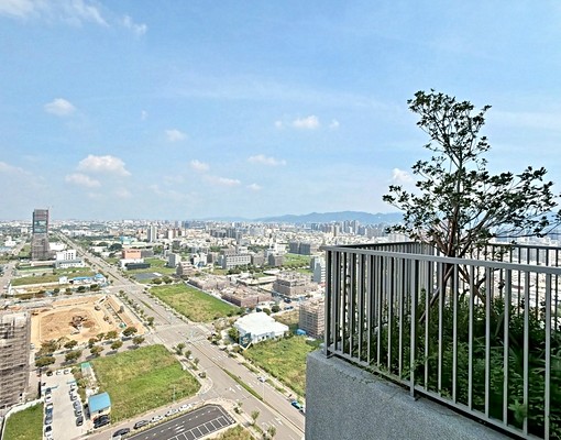 來跟漢神百貨做鄰居吧🏡頂樓帝王戶大3房雙平車/可租補戶籍 - Image 8