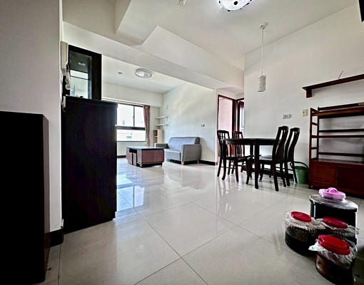 嘉嘉/日訪國寶三房車位/可租補 - Image 1