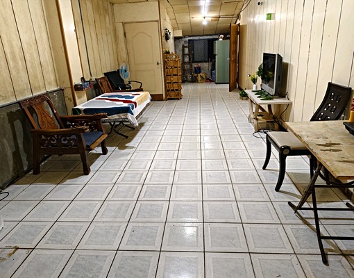 五樓超大空間，近市場學校交通方便，適合住家辦公倉庫，整層出 - Image 8