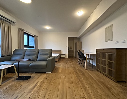 走路三分鐘到高鐵站！可寵！附傢俱！附車位！採光大套房 - 591租屋網 - Image 1