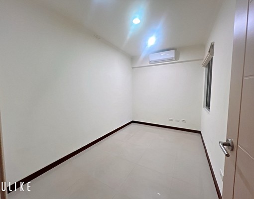 ☆金金☆推薦!【未來市/下樓家樂福】生活機能強/公車站~ - Image 4