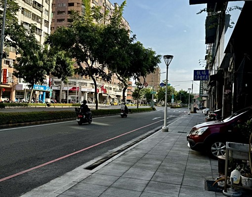 (租)南京路透店/有整理/屋況佳/正南京路上/地20坪 - 591租屋網 - Image 1