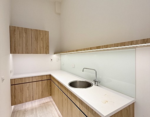 人潮洶湧之遠雄頂美三角窗店面 - 591租屋網 - Image 8