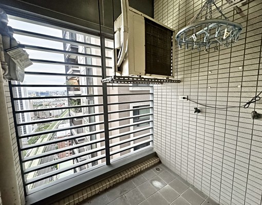 捷運宅,高樓無限視野,採光戶,可加租車位,我是承辦 - Image 2