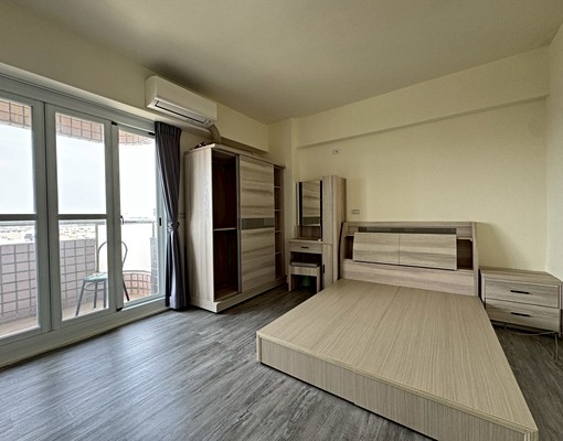 桂林商圈豪邁大第樓中樓美四房平車，三衛浴室內空間大 - Image 7