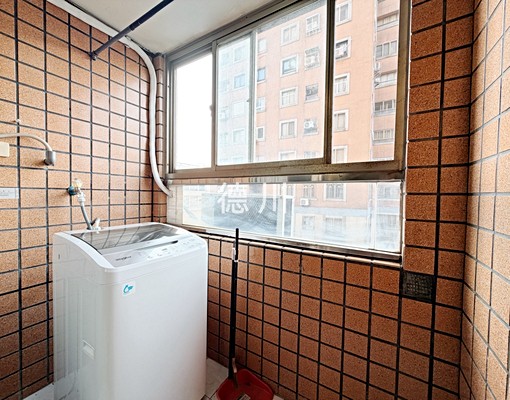 🏡【可租補】忠太東路電梯套房✨通風好|陽台獨洗曬、有管理員 - Image 9