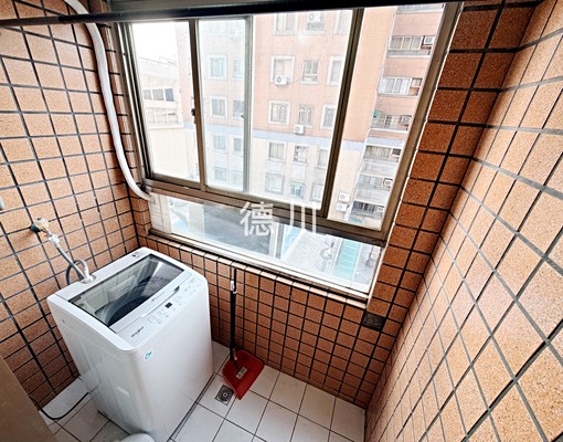 🏡【可租補】忠太東路電梯套房✨通風好|陽台獨洗曬、有管理員 - Image 8