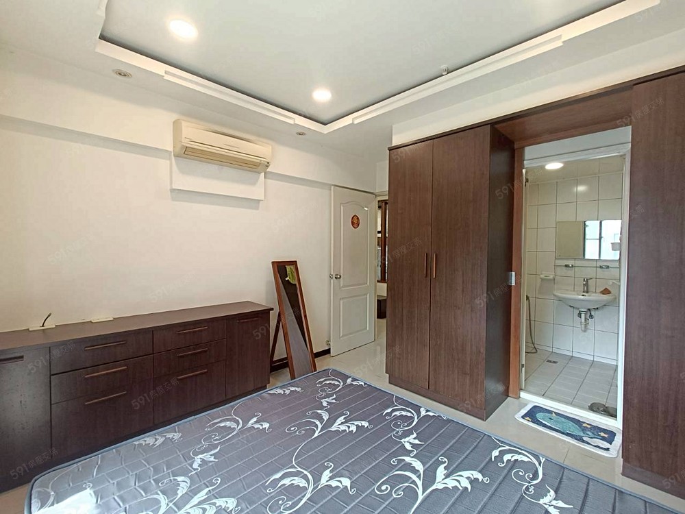 大主臥, 大衣櫃/冷氣很給力, 涼快!