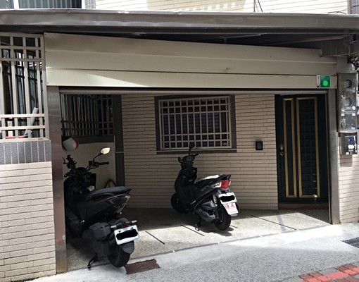 近成大小東路南紡夢時代開元路林森路長榮路東豐路 - Image 1