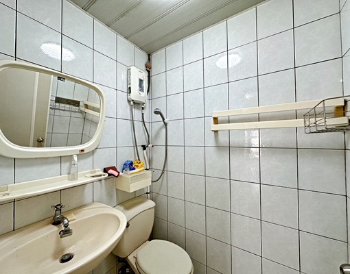 近文山特區|正修科大|長庚醫院四房三衛(可租補) - Image 5