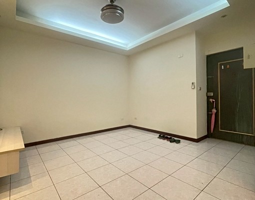 文心崇德捷運站旁，機能三房附車位 - 591租屋網 - Image 2