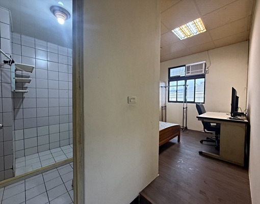 包租婆依依❤️室內可停機車/代收垃圾包裹 - 591租屋網 - Image 3