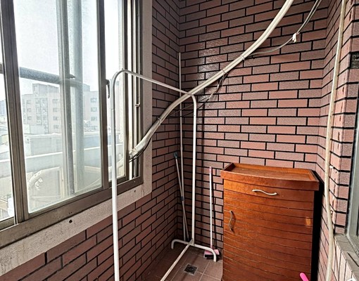 🌟可租補🌟超大空間🌟陽台獨洗曬大套房 - Image 5