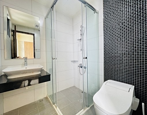 高大特區🥑可租補🥑邊間質感裝潢三房平車 - Image 5