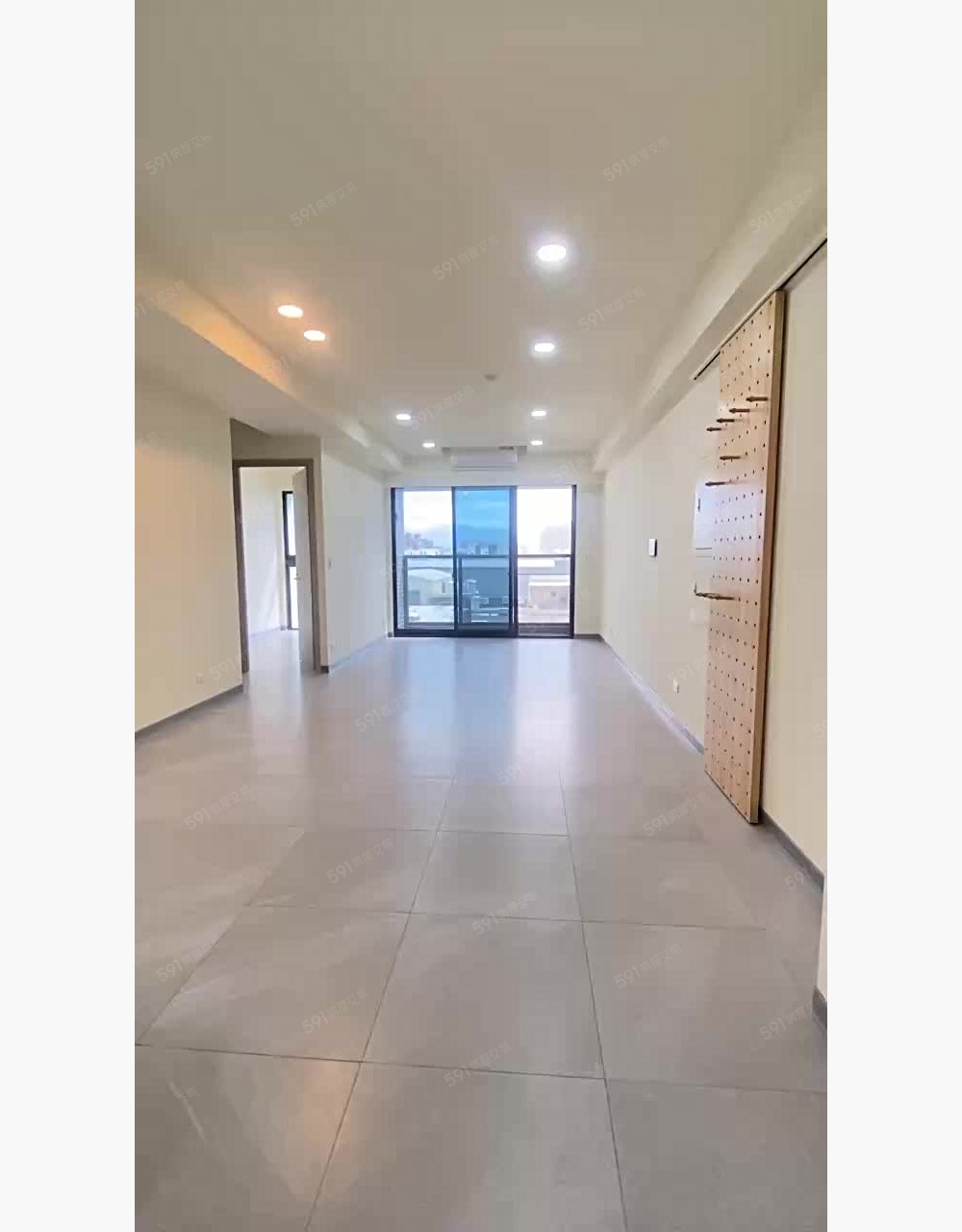 免仲介費可租補,桃園市政特區最新案,全新三房車,生活機能便利 - Image 1