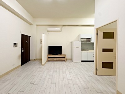 ⭐️巨蛋8年屋一樓大套房，只要480萬⭐️