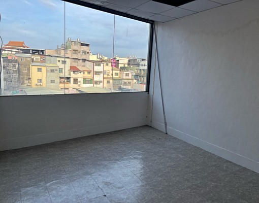 鳳山五甲三誠路透天店面 - Image 4