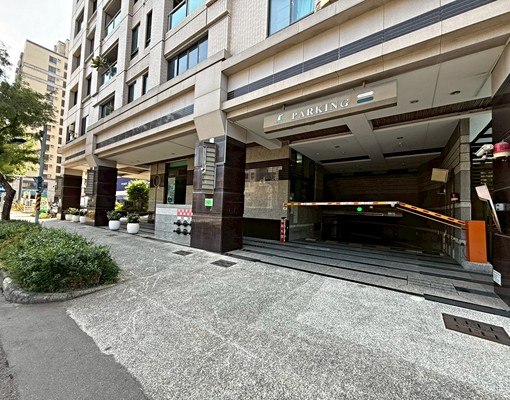 凹仔底巨蛋捷運站農十六公園｜明華國中｜優美採光兩房 - Image 12