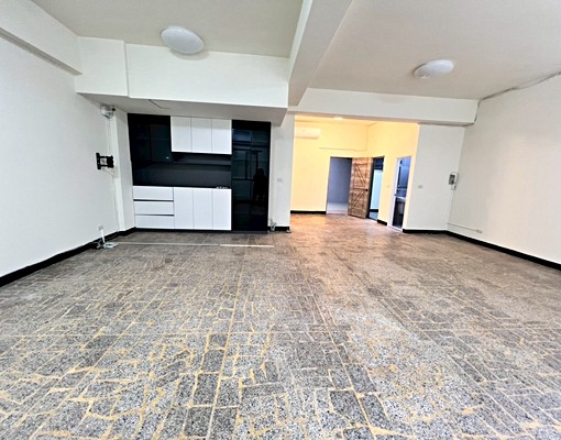 長榮商圈旁~可住可辦大面寬一樓~好卸貨 - 591租屋網 - Image 11