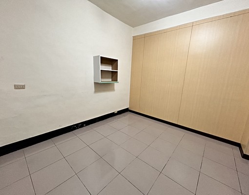 逸園區，大地坪門前室內車庫停車透天，可格孝親房 - 591租屋網 - Image 9