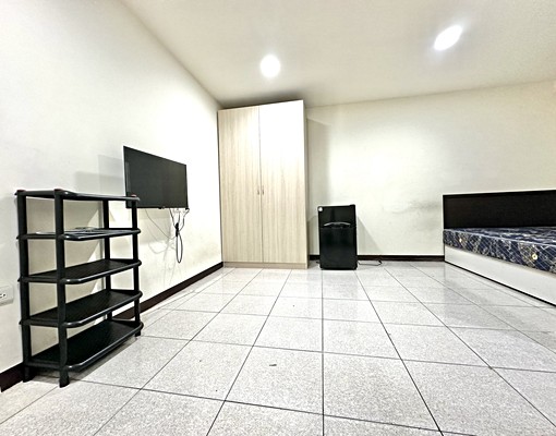 汐止康寧街大隔套出租~有對外窗可租補 - Image 5