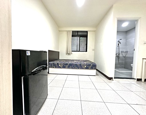 超大空間金龍商圈可租補套房 - Image 3