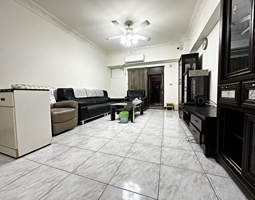 鹽埕三房平車含管可租補請來電洽詢房聊無法及時回覆 - Image 3