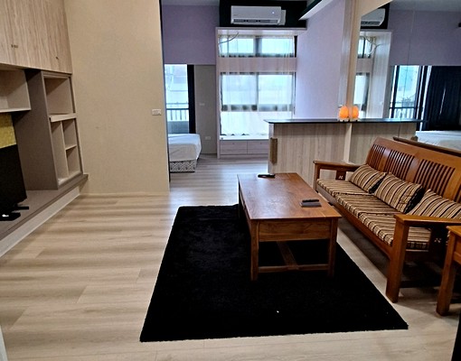 全新大樓新裝潢一房一廳大套房短租 - Image 2