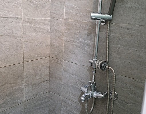 全新大樓新裝潢一房一廳大套房短租 - Image 10