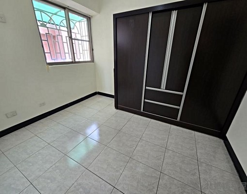 東區怡東路三房明亮空間大，有冷氣 - Image 9