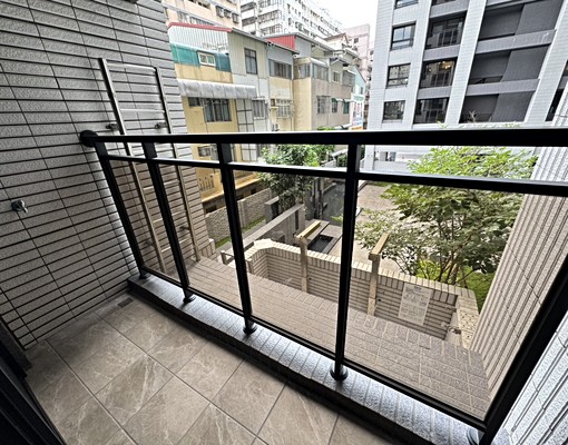 🉑租補🉑戶籍🉑寵物🔥太平聚佳大值全新兩房兩衛平車 - Image 10