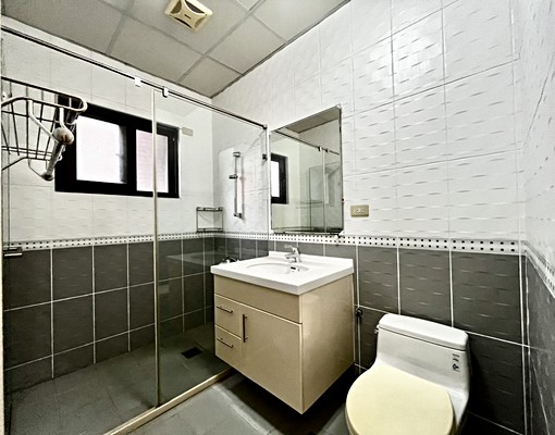 台元旁超級大空間/電梯四房家庭戶附平車/可租補設籍 - 591租屋網 - Image 13