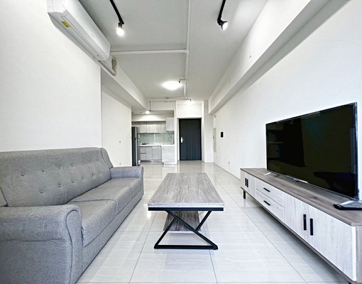 🉑租補🉑戶籍🉑寵物🔥東區國聚之禮三房平車視野帝王戶 - Image 1