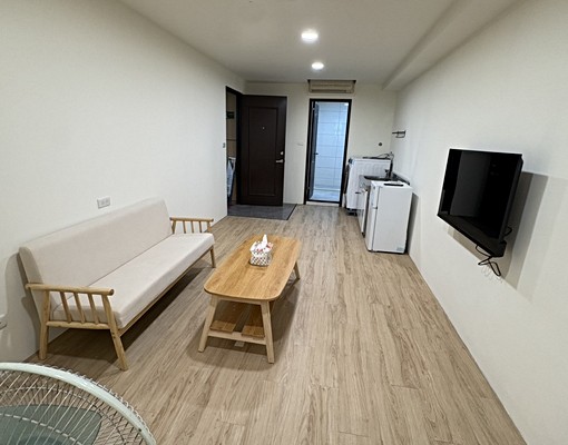 三重小家庭或女性｜捷運五分鐘｜可雙租補｜家俱可談｜一站到北車 - Image 2