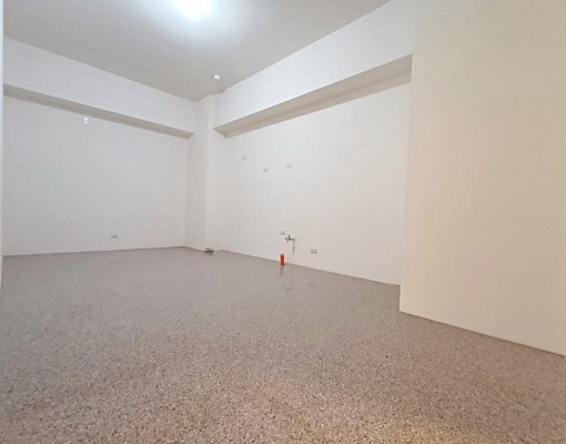 💖南勢三角窗一樓店面💖小巢雅慈 - Image 3