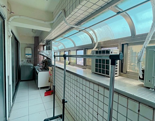 竹北高中旁/電梯大樓陽光兩房/搶租中 - Image 6