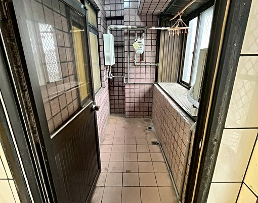 免仲介費~已有配合社宅業者~3房生活機能佳~可申請租補~ - Image 2