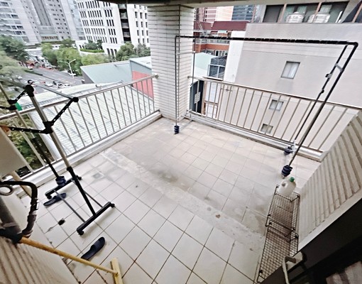 大四房✨可租補4租補‼️可寵可貓🐱大露台🔥有汽車位🅿️ - Image 13