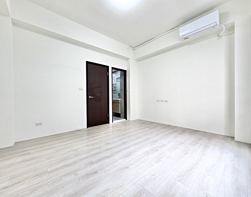 秒殺透天別墅✨門前車位✨透店✨台電✨中投✨環河✨新烏日火車站 - 591租屋網 - Image 7