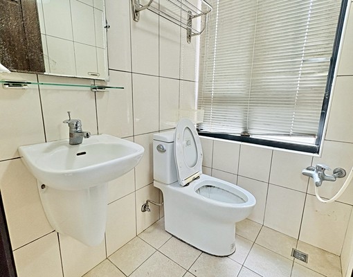 電梯透天💯雙面採光‼️陽台獨洗🔥子母車✨機車位 - Image 7