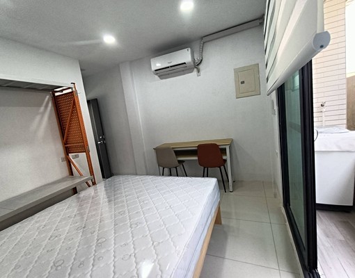 成大台南大學溫馨時尚透天 - Image 2